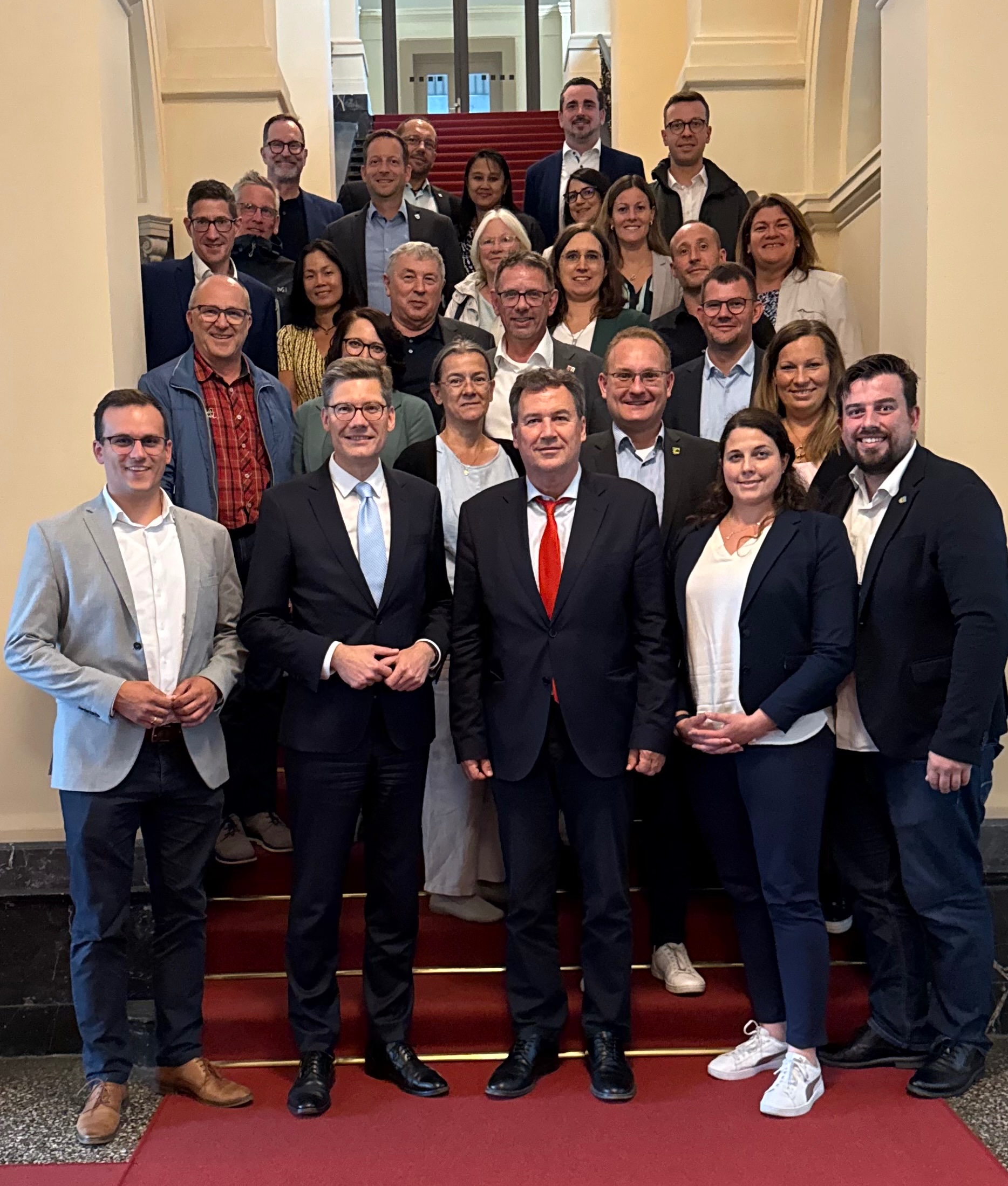 Christian von Stetten mit 20 Bürgermeisterinnen und Bürgermeister aus den beiden Landkreisen Schwäbisch Hall und Hohenlohe